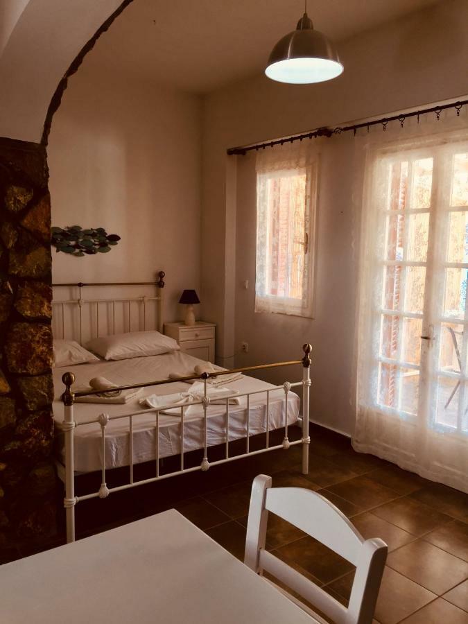 Vareladiko Studios Alinda  Luaran gambar