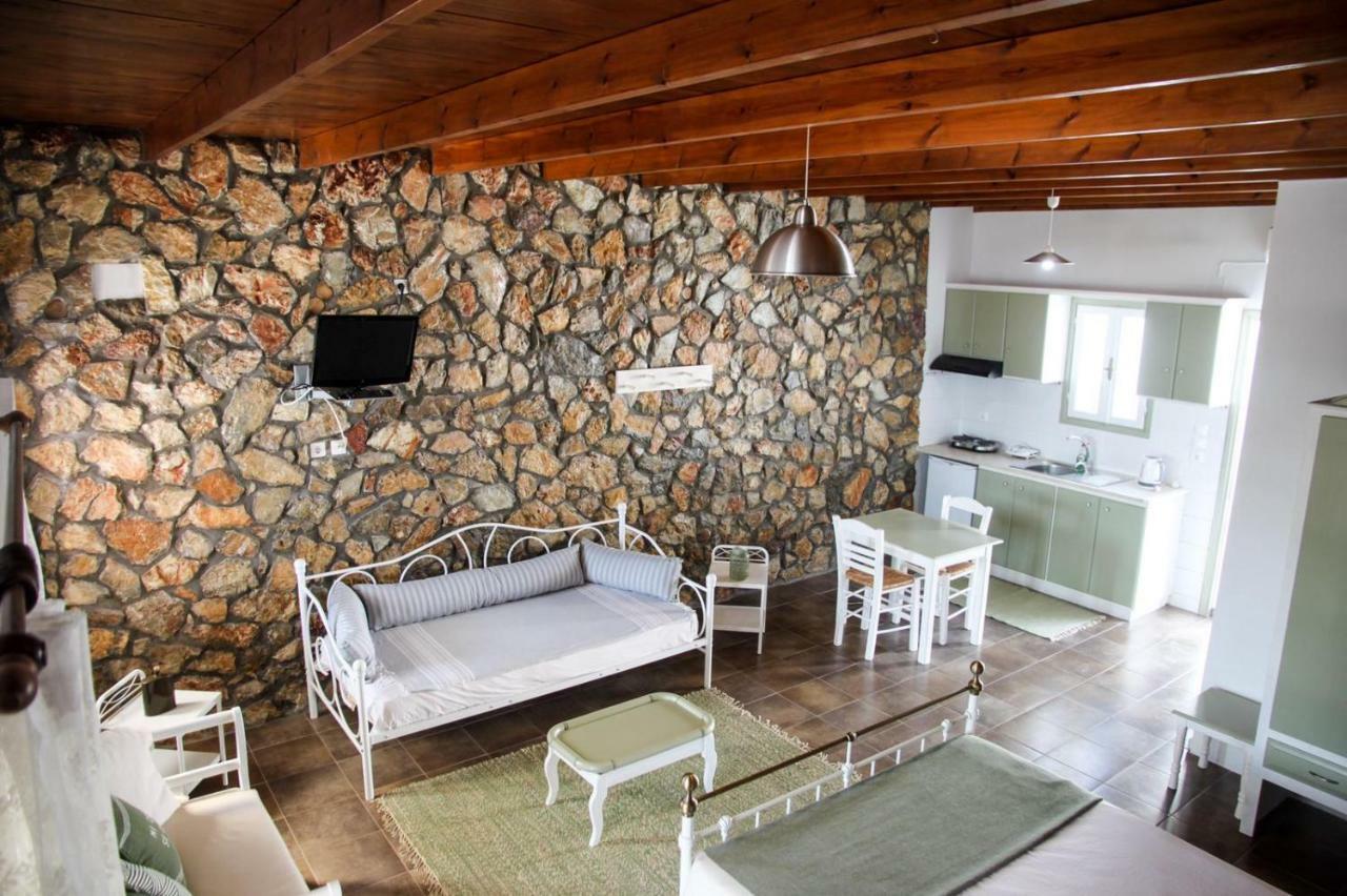 Vareladiko Studios Alinda  Luaran gambar